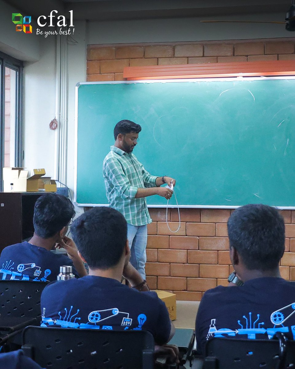 🔬 Science in Action at CFAL!
Today's workshop at the CFAL Campus was a unique opportunity for students to learn directly from doctorate-level professors and researchers from Azim Premji University. 🧑‍🔬🎓