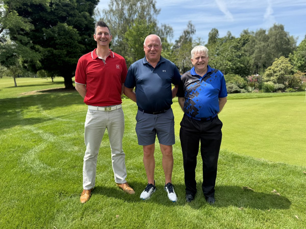h15church's tweet photo. A huge thank you to Mark and the kind members of @WorcesterGC for the generous donation of £1,557.73 raised during Mark’s term of captaincy.

This amazing donation will support our work feeding vulnerable / food insecure children and families in the UK 🙏❤️⛳️🤩🙌🤝👏 xx https://t.co/LNen4FJOMw