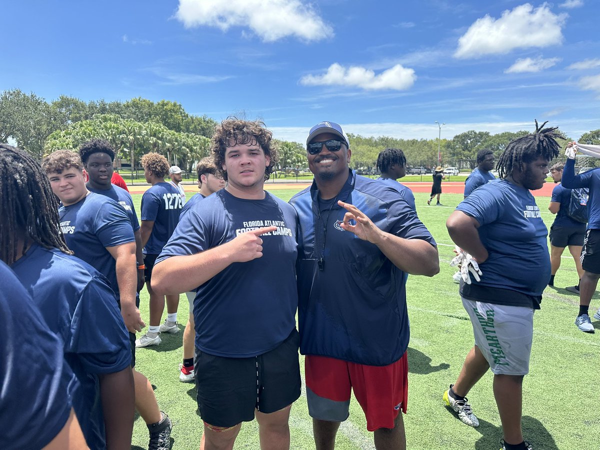 Justin_prieto23's tweet image. Had An amazing camp This Wednesday At FAU 🔴🔵,Thank you @BraylonJones_52 For selecting me to compete in the Top 5 !! @CoachHamby @TaylorBrownFAU @CoachSchov