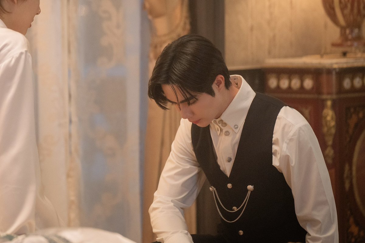 ถ้าคืนนี้ทำเกินหน้าที่ ขออภัยด้วยนะครับ
พิมพ์ “ให้อภัย” พร้อมติด BEYOND THE CALL OF DUTY
#TheNextPrinceEP7