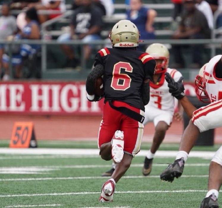 ProdigyAthBrand's tweet image. Had a chance to watch @JustinSpiveyy at the Georgia tech 7v7 great pass catcher and will be a great running back out the backfield when needed in passing situations. Keep an eye out for him and that Rome receiver core this season coaches!
