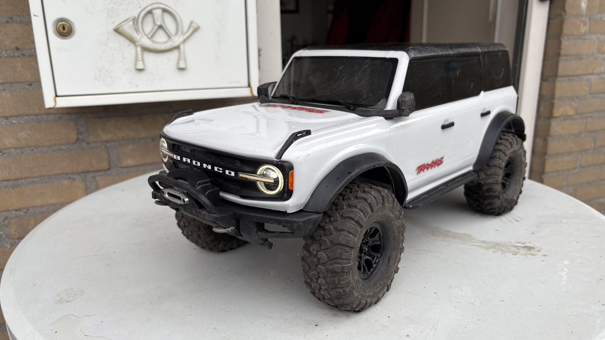 zachary3dprints's tweet image. What an ease, the lights on my Bronco @Traxxas wasn’t working properly, today I inspected it and see what was wrong… one wire on the receiver was loose 🤦♂️
Yeah, I know… easy and simple solution to fix, if you know where to look.