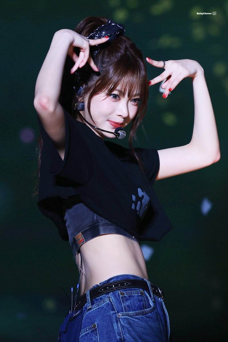 babyclover_hec's tweet image. 250614 猫ちゃん🐈‍⬛

#르세라핌 #홍은채 #은채 #ウンチェ
#LE_SSERAFIM #HONGEUNCHAE