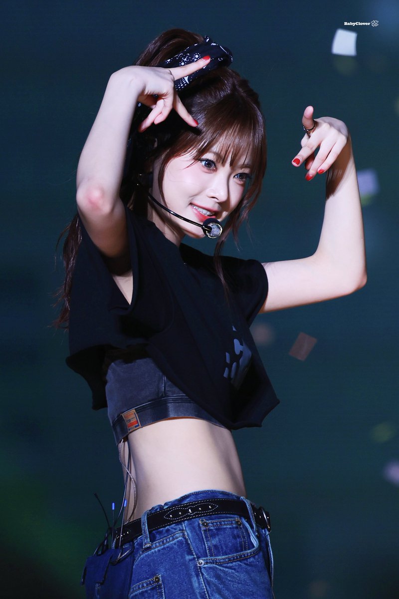 babyclover_hec's tweet image. 250614 猫ちゃん🐈‍⬛

#르세라핌 #홍은채 #은채 #ウンチェ
#LE_SSERAFIM #HONGEUNCHAE