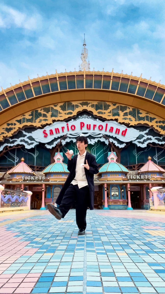 FALCONperformer's tweet photo. 【 出演のお知らせです！ 】

現在、サンリオピューロランドのフェアリーランドシアターにて公演中の 
『びょんわぁ～beyond words～』に出演させていただいております🌳
－－－
この素敵な作品に出演させていただけること、
そしてこのステージを創り上げているすべての皆さまと
ご一緒させていただきとても光栄です。
ありがとうございます👞

お越しいただいた皆さまに
「びょんわぁ」なひとときを感じていただけたら嬉しいです。🌱

サンリオピューロランドへお越しの際は、ぜひ遊びにいらしてください。

(FALCON)
－－－
 『びょんわぁ～beyond words～』について
詳しくはピューロランド公式ページより、ご覧になれます。
出演されているパフォーマーの皆さまのプロフィールも掲載されていますのでぜひチェックしてみてください！🌳

→https://t.co/20P7eXptvP
－－－－－－－－－－

サンリオピューロランド初のノンバーバルな新感覚エンターテイメントがスタート！
 
今日はフェアリーランドにいろいろな世界の妖精たちが集まる特別な日！
マイメロディとクロミ、そしてあなたもフェアリーランドへ招待されました。
そこには、大地の妖精や光の妖精、花の妖精、水の妖精、木の妖精など、さまざまなルーツを持った妖精たちが集まっています。
妖精たちはそれぞれ住む世界が違うため、言葉ではなく思い思いの表現で心を通じ合わせているのです。
みんなの心が通じ合った時、フェアリーランドに何かが起きるかも・・・？
マイメロディとクロミと一緒に、言葉を使わなくても「心」が通じ合う、「びょんわぁ」な時間を楽しみましょう！

#サンリオピューロランド
#ピューロランド
#びょんわぁ 
#sanriopuroland 
#puroland 
#beyondwords 
#mymelody 
#kuromi 
#マイメロディー
#クロミ
#フェアリーランドシアター 
#ノンバーバル
#パフォーマンス
#ジャグリング