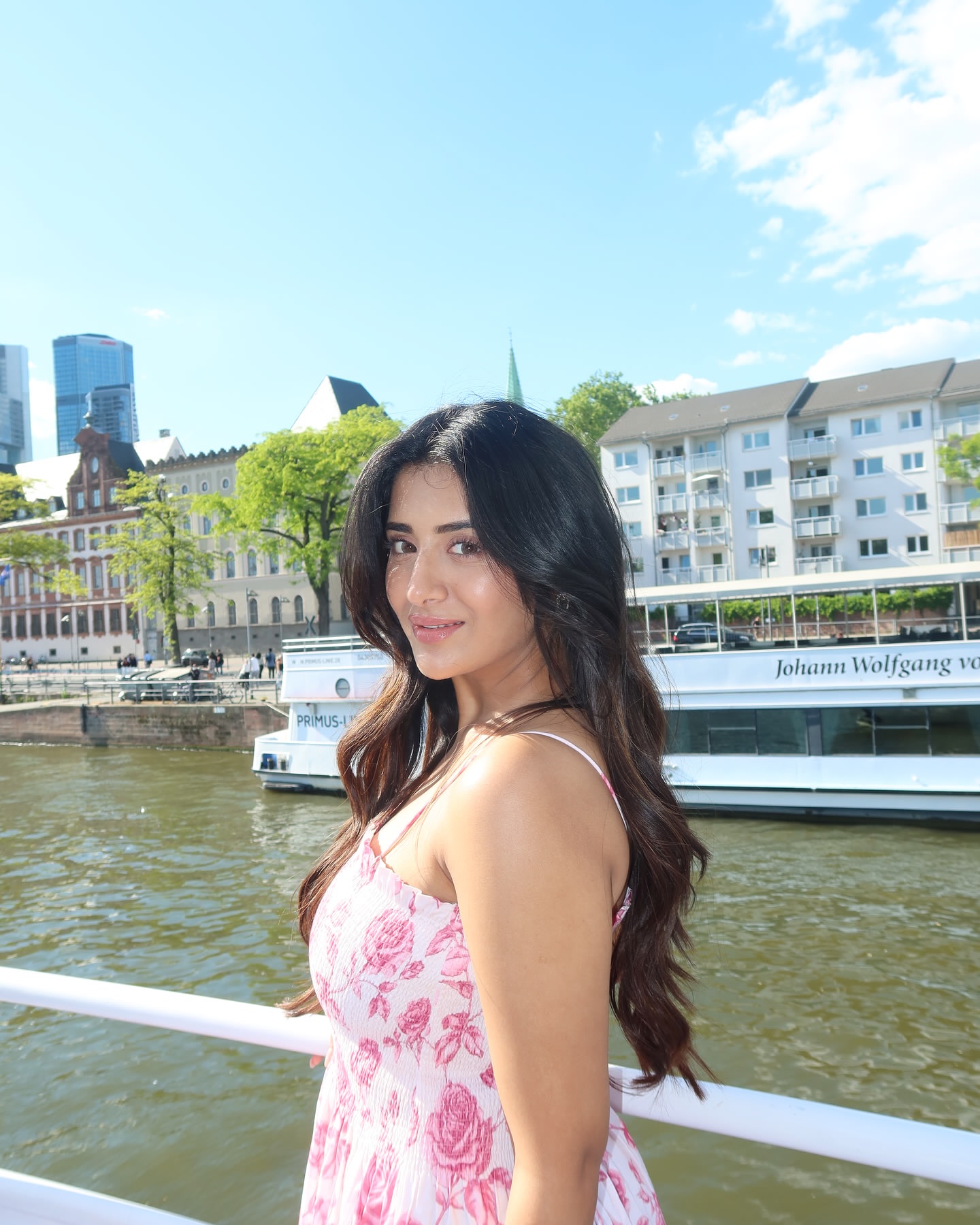 GtaMqThaAAAOsLo?format=jpg&name=large