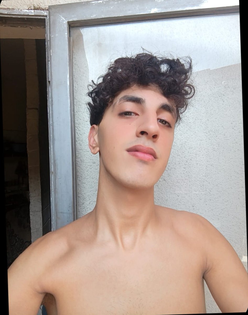 SastraRing61105's tweet photo. I want to enjoy the pulling of someone's ear that I can pull 👂🤪     

#earpulling
#earpull
#gay https://t.co/SJWP17Buoi