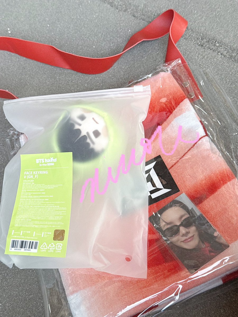 โ
(@niccspalette) on Twitter photo ๐ง๐ปโโ๏ธโโฉ๐ขึด๐ธ bc i'm so so blessed and over the moon
โฆ festa day giveaway โฆ โ hope on the stage final complete gift set (bag, pc, towel) + taehyung in the seom plush keyring
โญโฌ ph ONLY, army ONLY (will check!)
โญโฌ mbf, like + rt, reply fave hobi con pic
โญโฌ ends tba ๐ง๐ปโโ๏ธโโฉ๐ขึด๐ธ bc i'm so so blessed and over the moon
โฆ festa day giveaway โฆ โ hope on the stage final complete gift set (bag, pc, towel) + taehyung in the seom plush keyring
โญโฌ ph ONLY, army ONLY (will check!)
โญโฌ mbf, like + rt, reply fave hobi con pic
โญโฌ ends tba