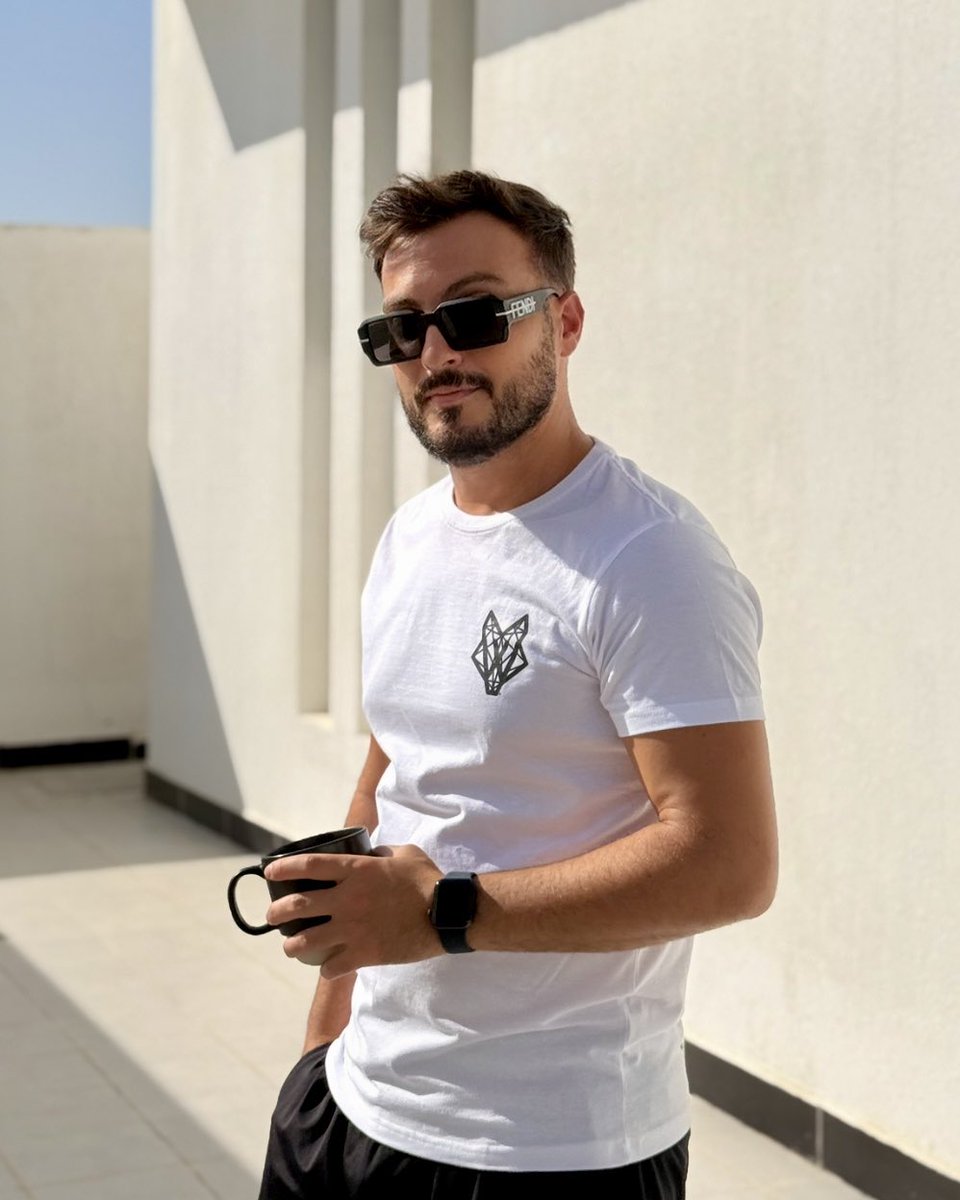 Every day is a new chance to grow, to shine, and to be grateful for this beautiful life. ☀️
No matter what day it is, it’s a gift. Unwrap it with purpose.

How’s your day going so far? Drop a 💬 and let me know!

#Jeddah 🇸🇦
#JasonPatrickOnTour ✈