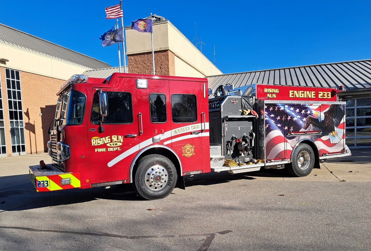 For #FlagDay, check out this Spartan top mount pumper for the Rising Sun Fire Department in Indiana, featuring an awesome US flag graphic! #FlagDay2025 #SpartanER #firetruck
