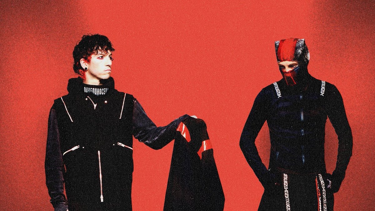 pilotsspotify's tweet image. — “The Contract” (2.1M) surpassed “Morph” (2M) and now its Twenty One Pilots biggest debut EVER on Spotify.
