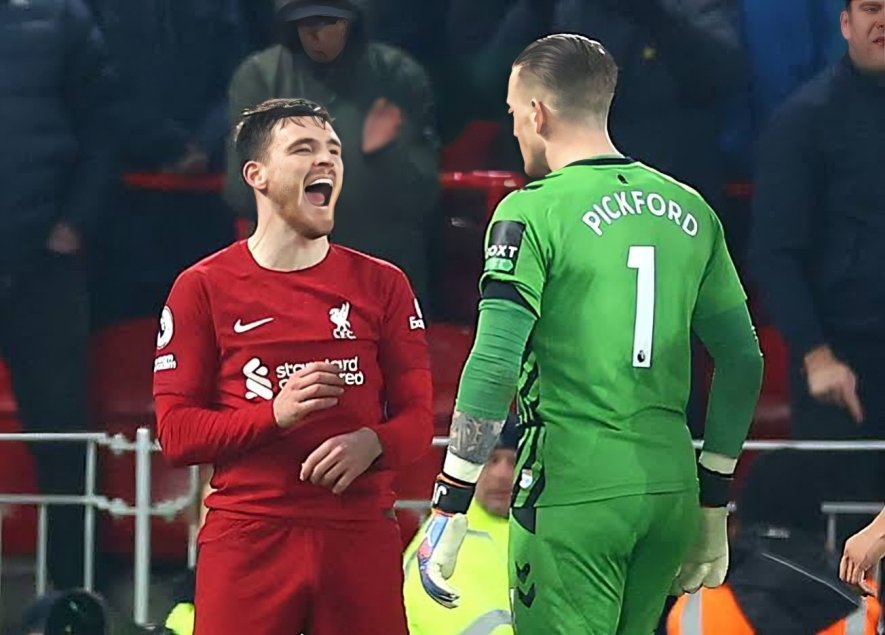 With rumors of Andy Robertson leaving Liverpool, let’s celebrate the hilarious character we’ll dearly miss, not just a player. 
Here are his funniest moments 😂 🧵