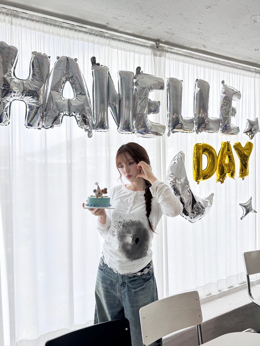 claire 𐙚 tweet media