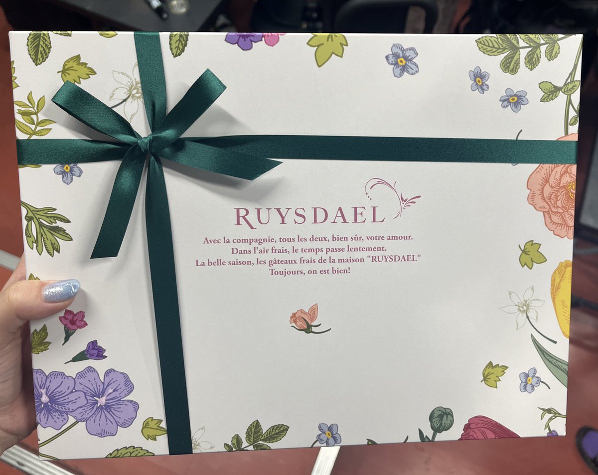 sing2_tothend's tweet photo. みんな今日おつかれちゃん！😉💗
今日は生誕祭でいただいたプレゼント集！！
本当に感謝感謝です😭😭🫶🫶🫶 https://t.co/AS1rN9KA6D