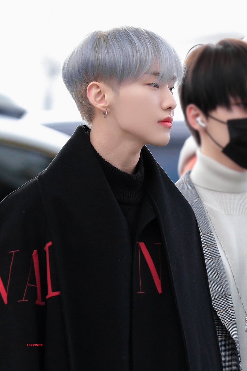 soongyu's tweet photo. never forget 191203 hoshi. that valentino long coat was a cultural reset. 

BURN INTO HOSHI BABY BIRTHDAY

#호시의_후반전도_함께할게
#My5tarHoshiDay
@pledis_17 https://t.co/DlnQGdsOGd