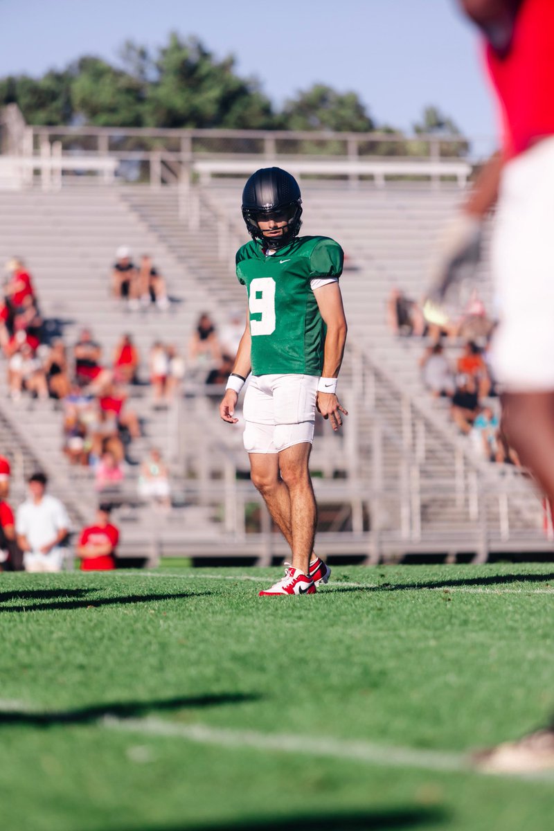 Jackson Free (@jackson_free20) on Twitter photo 🚨 TOMORROW IS JUNE 15th WHERE COACHES CAN CONTACT THE CLASS OF ‘27🚨
•DUAL THREAT QB
•6 Game Started
•81/134 60%
•1,144 Passing Yards (13TD’s)
•27 Carries 197 yards (3TD’s)
•4.23 GPA
FILM⬇️
hudl.com/v/2R0MKM
<a href="/BennettSwygert/">Bennett Swygert</a> <a href="/Waltjr2222/">Upper Echelon Sports & Perfomance</a> <a href="/rams_hhs/">@HHS Rams Football</a> <a href="/elite360recruit/">ELITE 360 Recruiting</a> 🚨 TOMORROW IS JUNE 15th WHERE COACHES CAN CONTACT THE CLASS OF ‘27🚨
•DUAL THREAT QB
•6 Game Started
•81/134 60%
•1,144 Passing Yards (13TD’s)
•27 Carries 197 yards (3TD’s)
•4.23 GPA
FILM⬇️
hudl.com/v/2R0MKM
<a href="/BennettSwygert/">Bennett Swygert</a> <a href="/Waltjr2222/">Upper Echelon Sports & Perfomance</a> <a href="/rams_hhs/">@HHS Rams Football</a> <a href="/elite360recruit/">ELITE 360 Recruiting</a>