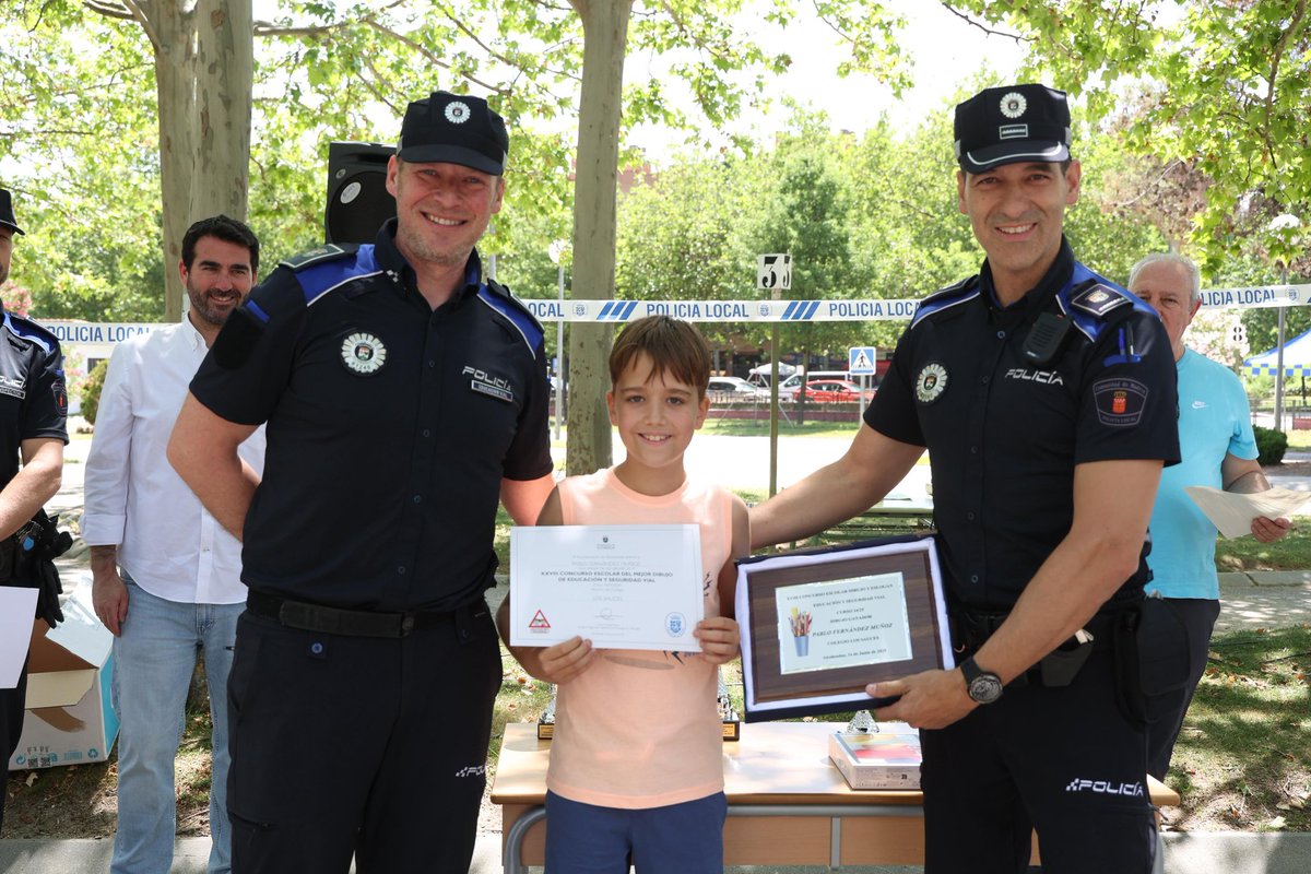 🚦 ¡Gran final del 36° Concurso de Educación y Seguridad Vial 2025!
🙌 3.000 alumnos, 48 finalistas y 28 ediciones del concurso de dibujo y eslogan.
👏 Gracias a <a href="/Alcobendas_Poli/">@Alcobendas_Policía</a> por esta iniciativa y a <a href="/CharlieRodrigoM/">CharlieRodrigo</a> por acompañarnos.