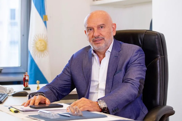 Esteban Leguízamo: "El nuevo sistema de entrega de pañales es un salto de calidad para PAMI"

radio96.com.ar/publicacion/15…

<a href="/PAMI_org_ar/">PAMI - INSSJP</a>