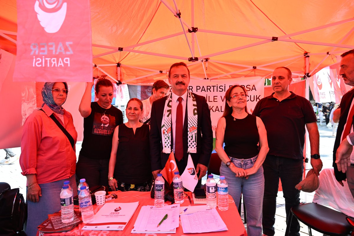 Yavuz Ağıralioğlu, Ümit Özdağ’ı ziyaret edecek

📎 panhaber.com/yavuz-agiralio… 

Anahtar Parti Genel Başkanı Yavuz Ağıralioğlu, 16 Haziran Pazartesi günü Silivri Cezaevi'nde tutuklu olan Zafer Partisi Genel Başkanı Ümit Özdağ’ı ziyaret edeceğini söyledi. <a href="/anahtarparti/">Anahtar Parti</a> <a href="/zaferpartisi/">Zafer Partisi</a>