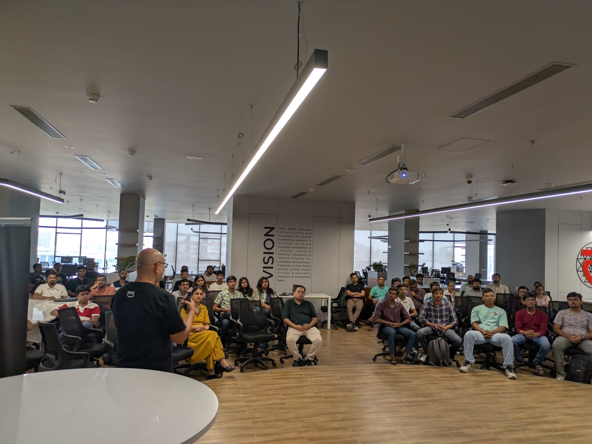 0xAdnan_19's tweet image. That’s a wrap on the AWS IoT Meetup at Tntra!
Huge thanks to @nileshvaghela for his incredible session and to everyone who joined us.
Shoutout to Tantra for being fantastic hosts.
The energy, insights, and connections made it unforgettable.
#AWSIoT #AWSUGVadodara