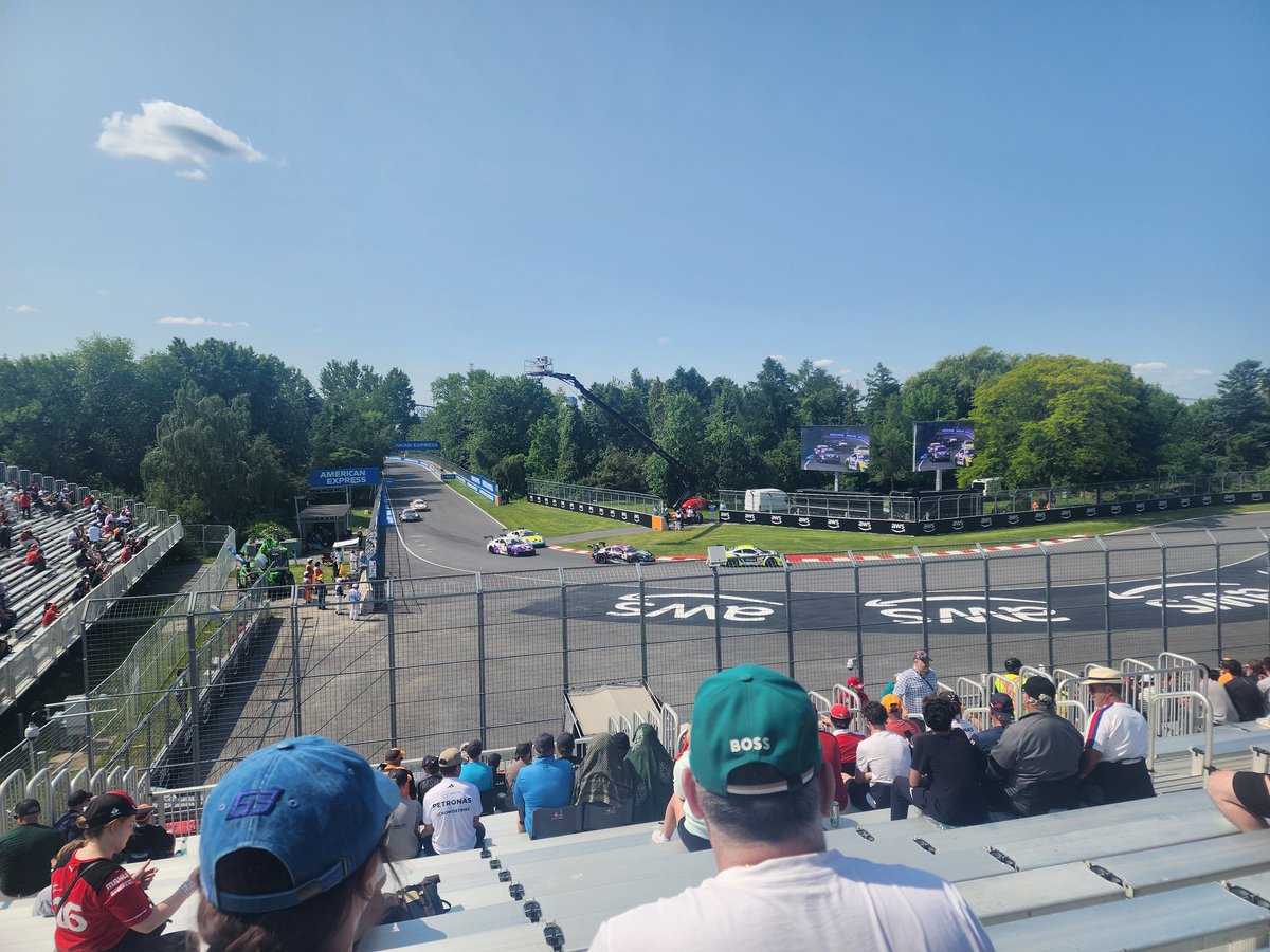 Shivz's tweet photo. Jour 2 #GrandPrixWeekend https://t.co/IYLzVWP42T