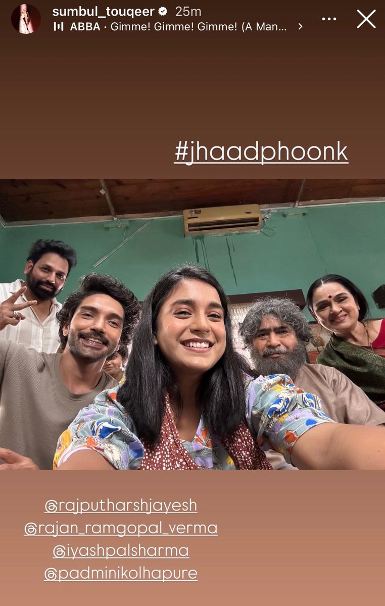 #JhaadPhoonk team! 😊✨

#HarshRajput
#RajanRamGopalVerma 
#YashpalSharma
#PadminiKolhapure
#SumbulTouqeerKhan ❤️🧿