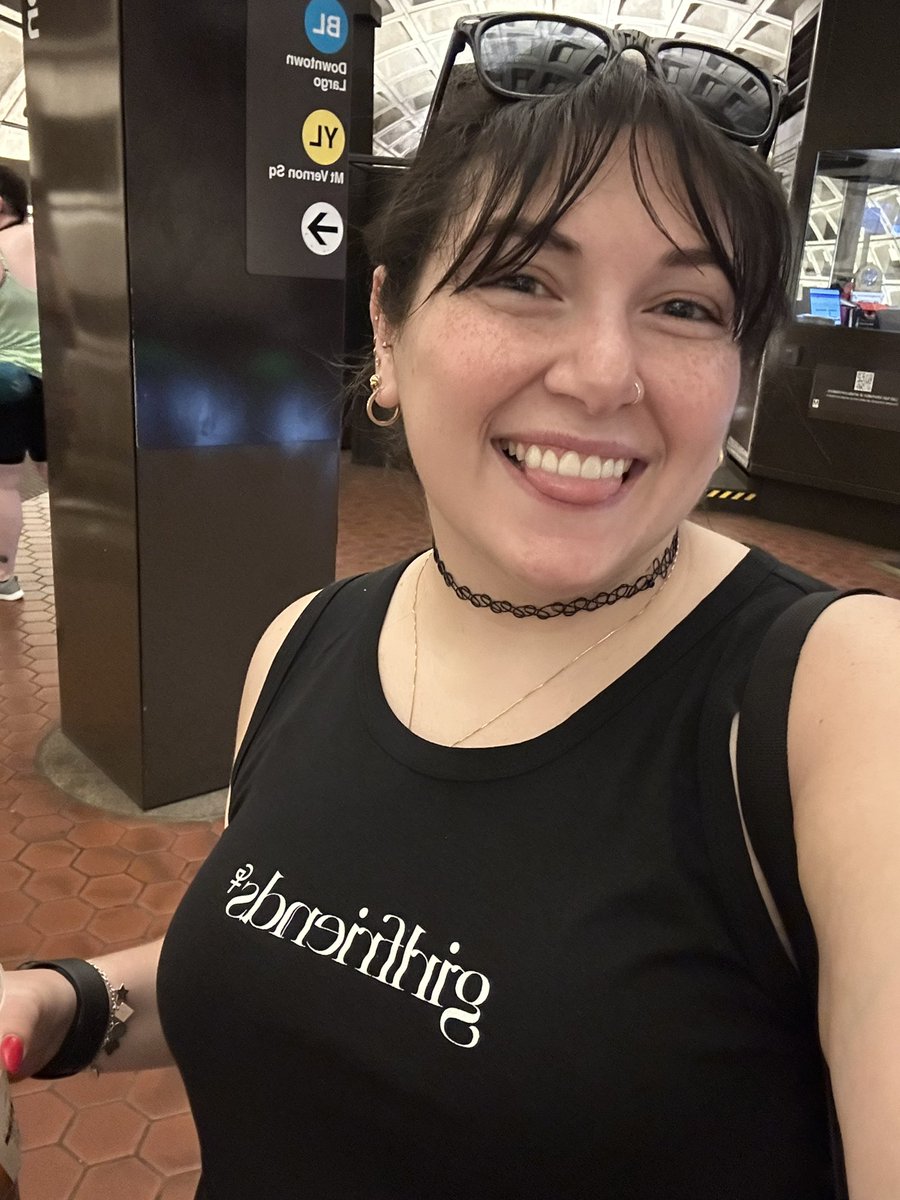 Repping <a href="/girlfriendsxo/">girlfriends</a> today in preparation for tomorrow!! <a href="/travismills/">holytravis</a> <a href="/nickgross/">Nick Gross</a>