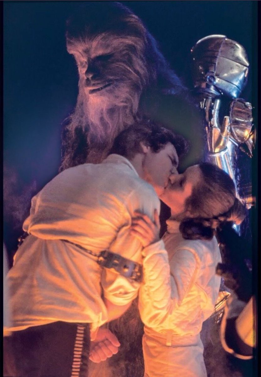 How is everyone today IM STILL HERE I PROMISE! I just forget to post all the time 😭🩷