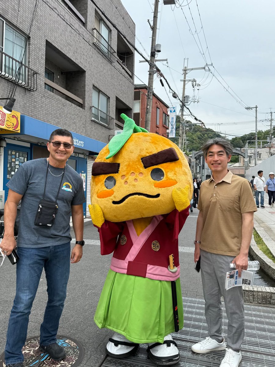 PerkinsonMike's tweet photo. Some fun pics from Japan...lot's of eating, celebrating, talking Jesus and dreaming. #loveJapan https://t.co/bThEOF8UBw