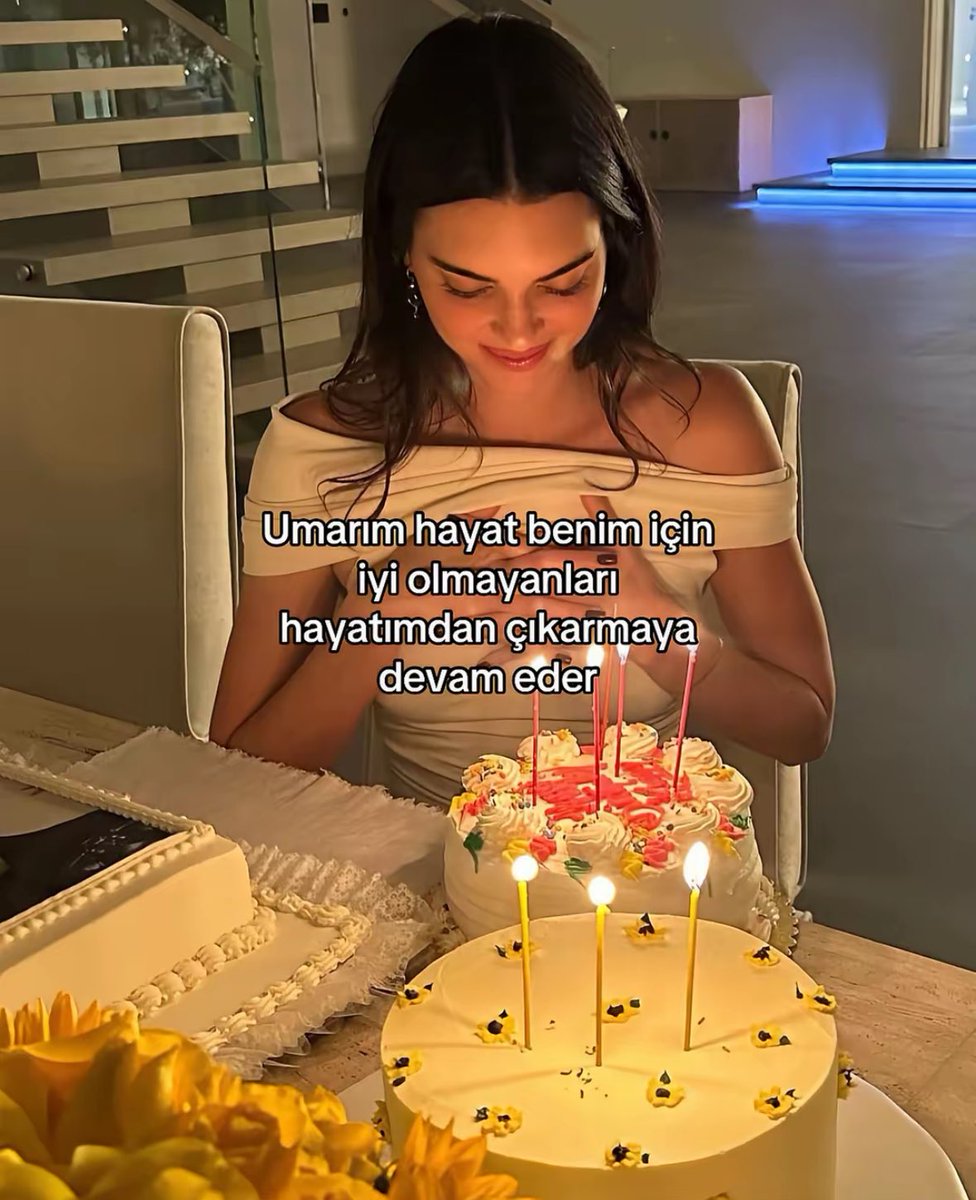 Kübra (@kubrablack16) on Twitter photo 