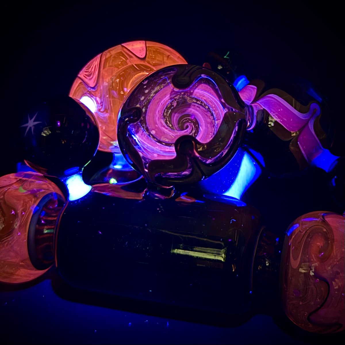 Since the discovery of fire, humans have learned that sometimes the best way to solve a dispute…is to smoke it out💨💨 Intergalactic Peace Pipe custom collaboration with the Master of the Universe <a href="/gateson/">gateson</a>