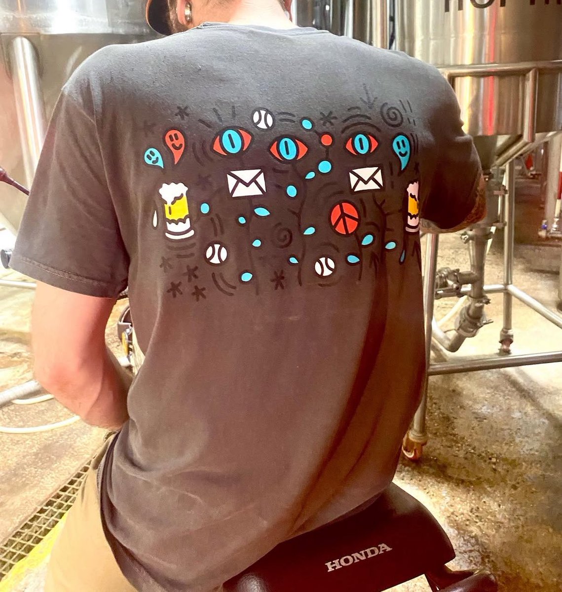 PEABODY HEIGHTS × VINNIE HAGER MERCH DROP
We are so pumped to drop limited edition Peabody Heights shirts designed by the one and only @vinniehager We are obsessed with how they turned out. Snag yours today before they're gone! ✉️☮️👁️🍺