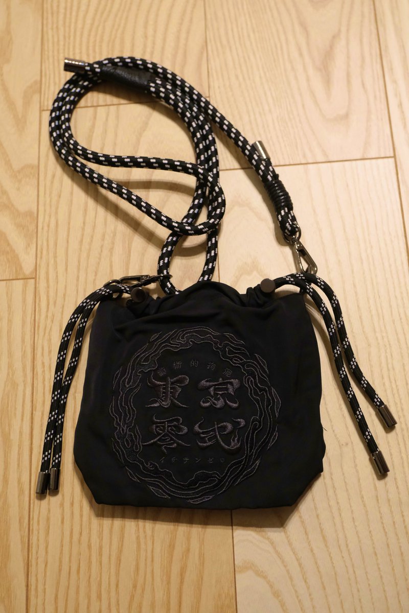 HATEMONDAYCLUB's tweet photo. 今日Getした零式サコッシュと、入荷後一瞬で旅立って行ったepoch storyのワンオフカットソー🔥

他にも魅力的な商品で溢れた店内となってます👀 https://t.co/9gU1GqvKr6