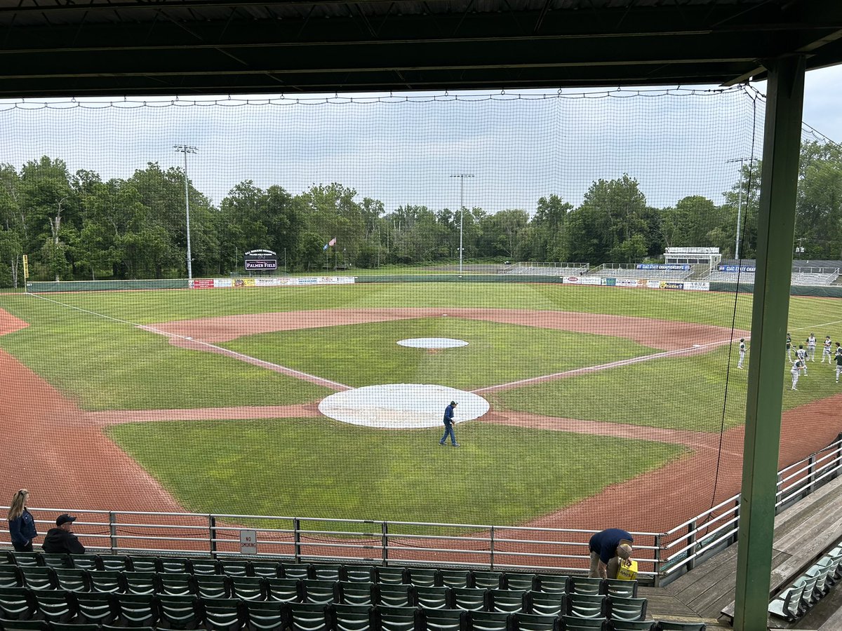 We will have baseball in Middletown today as the crew has the field ready and are drying off all the seats now. Lyman Hall vs Guilford in Class L championship at noon #ctbase
