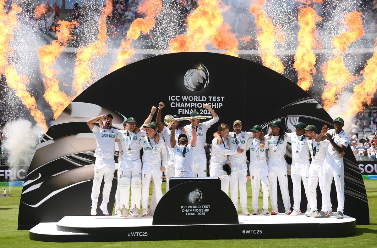 rohankumar4601's tweet photo. South Africa claims historic ICC World Test Championship title..🇿🇦🇿🇦🇿🇦🥳

#WTCFinal #SouthAfrica #SAvsAUS https://t.co/LdXlRd6PQR