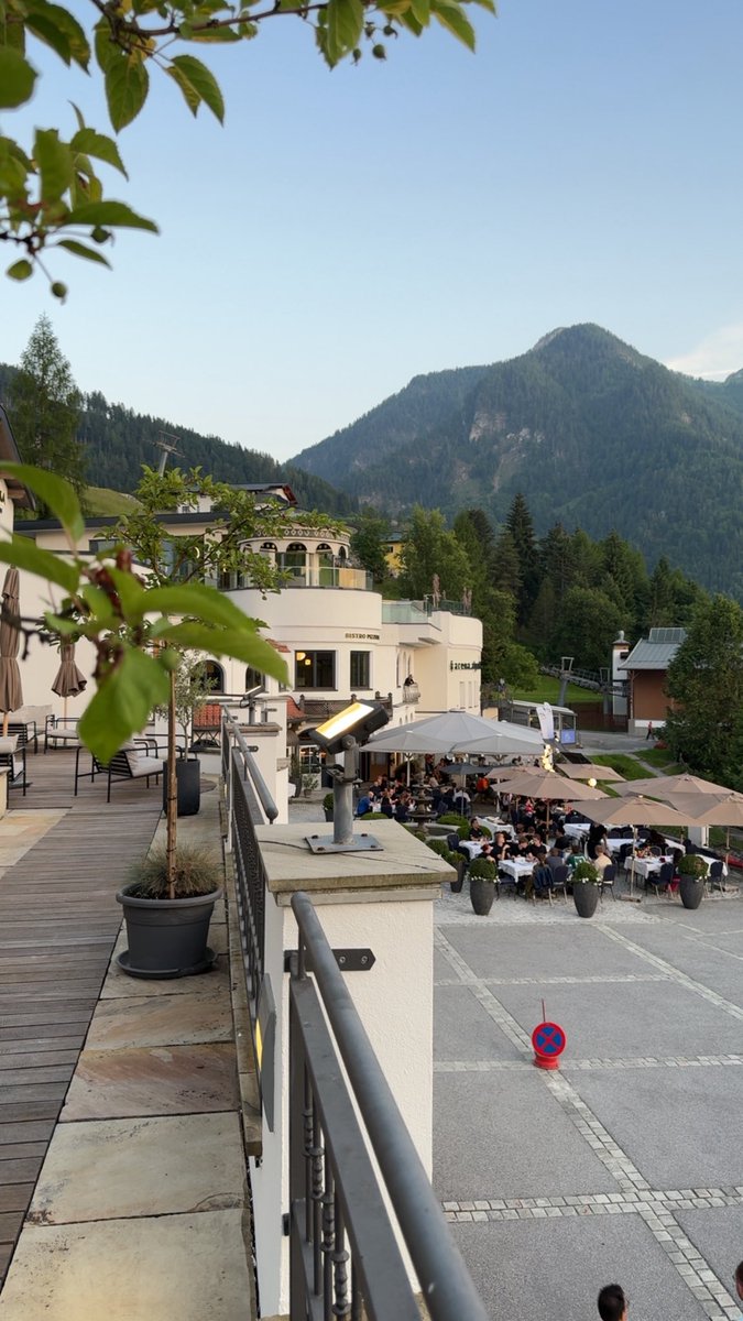 Proud to be the first Saudi woman to participate in the Eurotour Billiard Championship Austria 2025 It’s an honor to represent my country on this international stage.
 فخورة كوني أول امرأة سعودية تشارك في بطولة اليوروتور للبلياردو بالنمسا
#SaudiVision2030 #Billiards #Eurotour2025