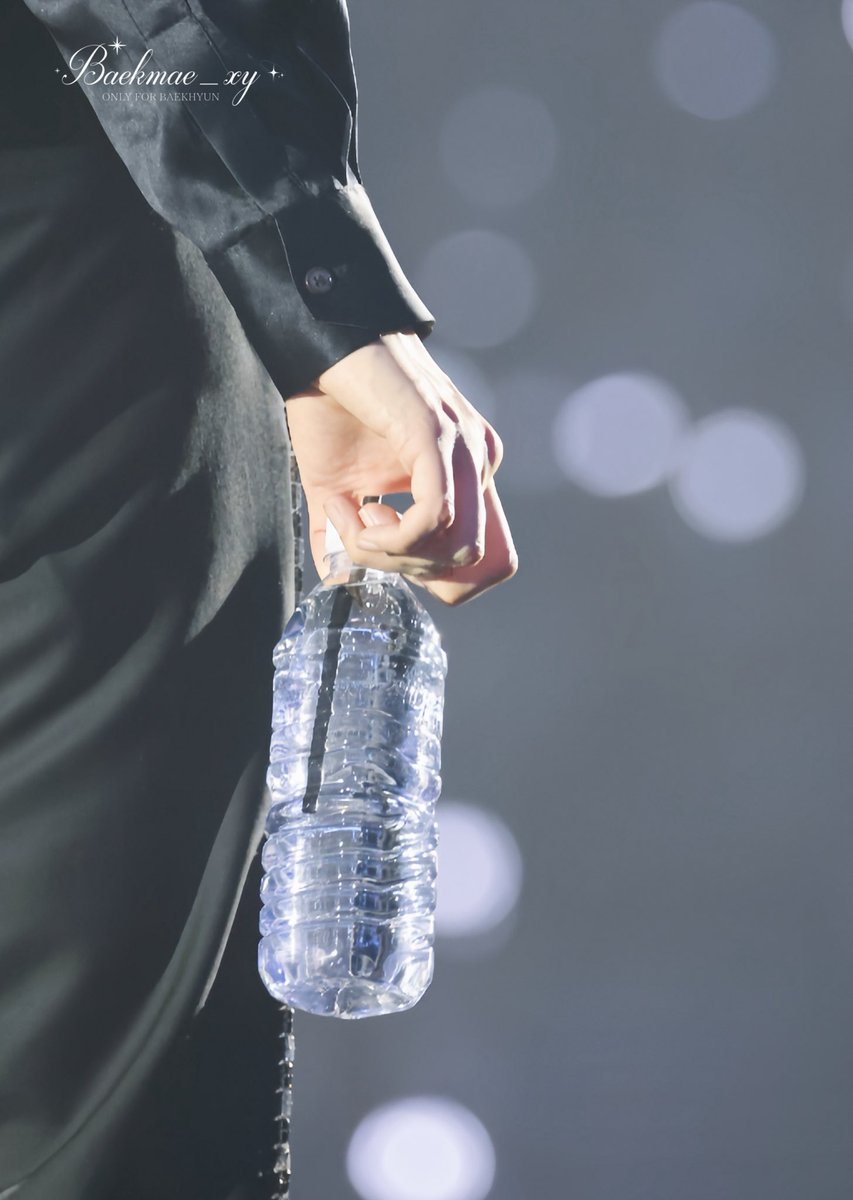 Baekmae_xy's tweet image. 20250607 BAEKHYUN WORLD TOUR &lt;Reverie&gt; in SEOUL
🙌🏻
@B_hundred_Hyun @BAEKHYUN_INB100
#BAEKHYUN #백현 #ベッキョン #伯贤