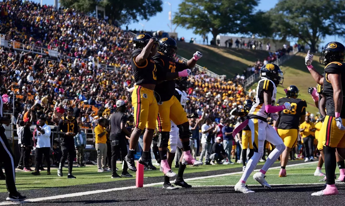 Mario Alexander (@mariodahh) on Twitter photo AGTG I’m Blessed and Honored to have received my 1st Offer from The Grambling State University 🖤💛 #Gramfam
<a href="/JeritRoser/">Jerit Roser</a> <a href="/GSUFootball01/">Grambling State Football 🐯</a> <a href="/MikeCoppage1/">Mike Coppage</a> <a href="/NHSVikingFBall/">Northside High School Football</a> <a href="/coachbruno1911/">Coach Tyler Bruno</a> <a href="/CoachLeeCollins/">Del Lee-Collins</a> AGTG I’m Blessed and Honored to have received my 1st Offer from The Grambling State University 🖤💛 #Gramfam
<a href="/JeritRoser/">Jerit Roser</a> <a href="/GSUFootball01/">Grambling State Football 🐯</a> <a href="/MikeCoppage1/">Mike Coppage</a> <a href="/NHSVikingFBall/">Northside High School Football</a> <a href="/coachbruno1911/">Coach Tyler Bruno</a> <a href="/CoachLeeCollins/">Del Lee-Collins</a>
