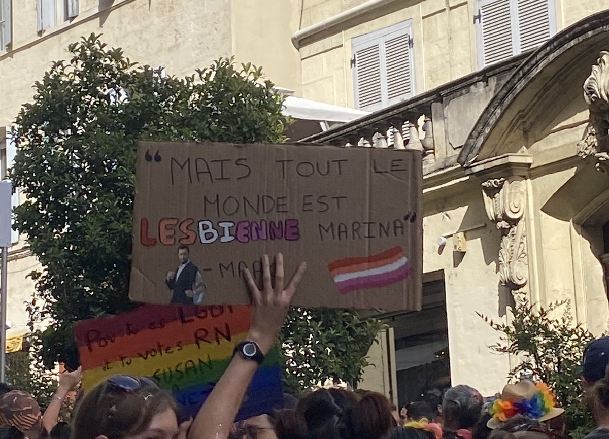 helenatchoum's tweet photo. Et ça c'est pour le compte ici https://t.co/VRVn50pWfg