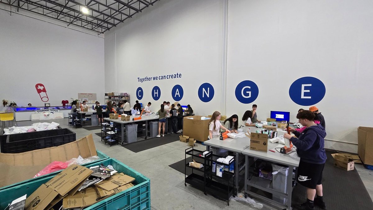 TXDIAPERBANK's tweet image. Happy Weekend from Texas Diaper Bank!
It may be the weekend, but our work doesn’t stop. We're continuing to support families in need—because diaper need doesn’t take a break.
🧡 Thank you for standing with us!