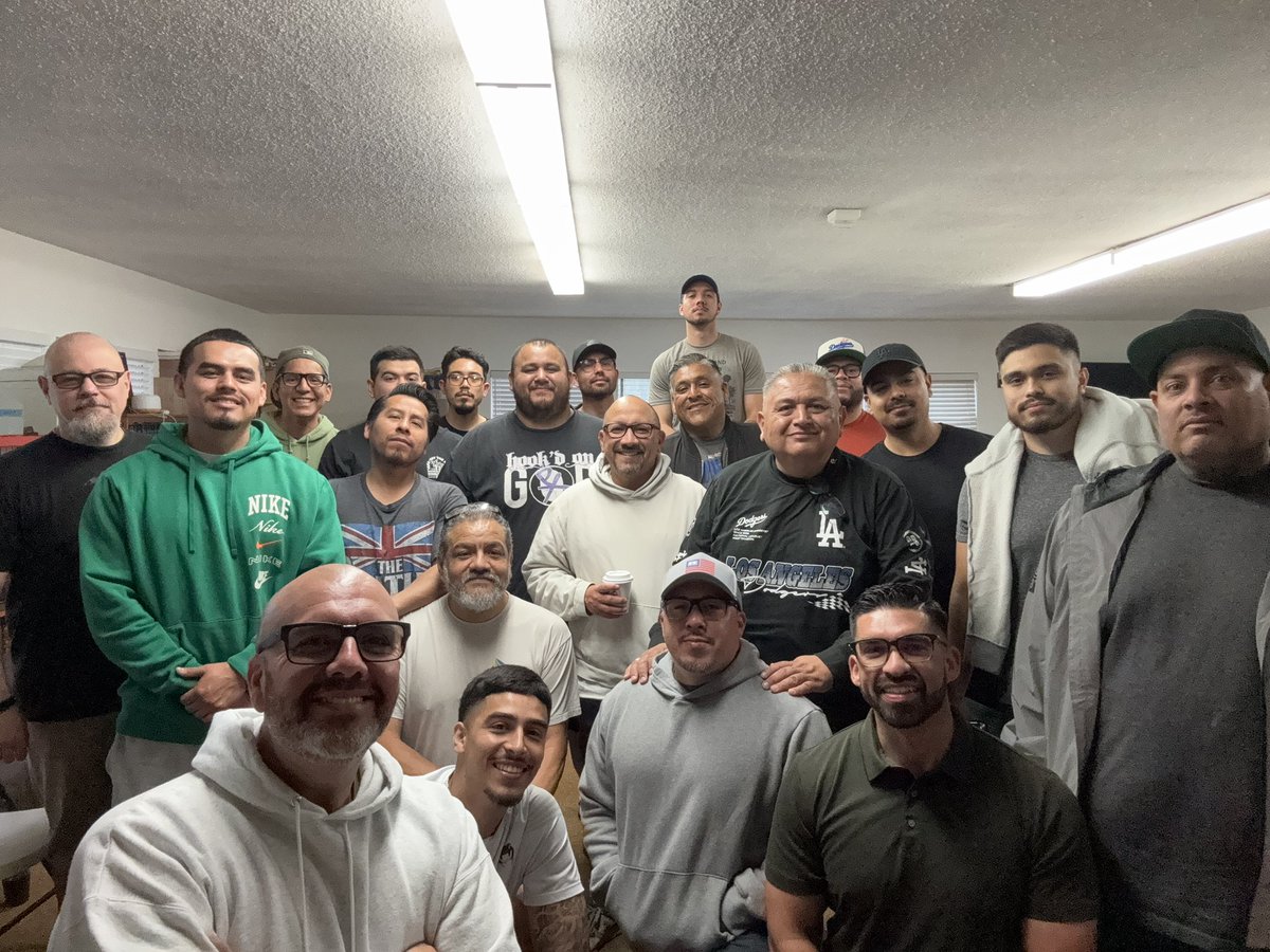 RevRudyRubio's tweet photo. 6am meet up with these men trying to better ourselves to be the men of God we’re called to be by leading our families according to God’s Word! Thank you Lord for these men, build them up, strengthen them, watch over them, and protect them! #HoodGrace #RCLA #RCUS #Lynwood https://t.co/8Eqntbkxsi
