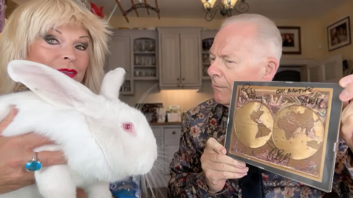 frippofficial's tweet image. Toyah & Robert's latest Upbeat Moments, today at 19:00 CEST, and tomorrow, Eye Of The Tiger, a vintage Sunday Lunch, at 13:00 CEST!
dgmlive.com/news/toyah-and…