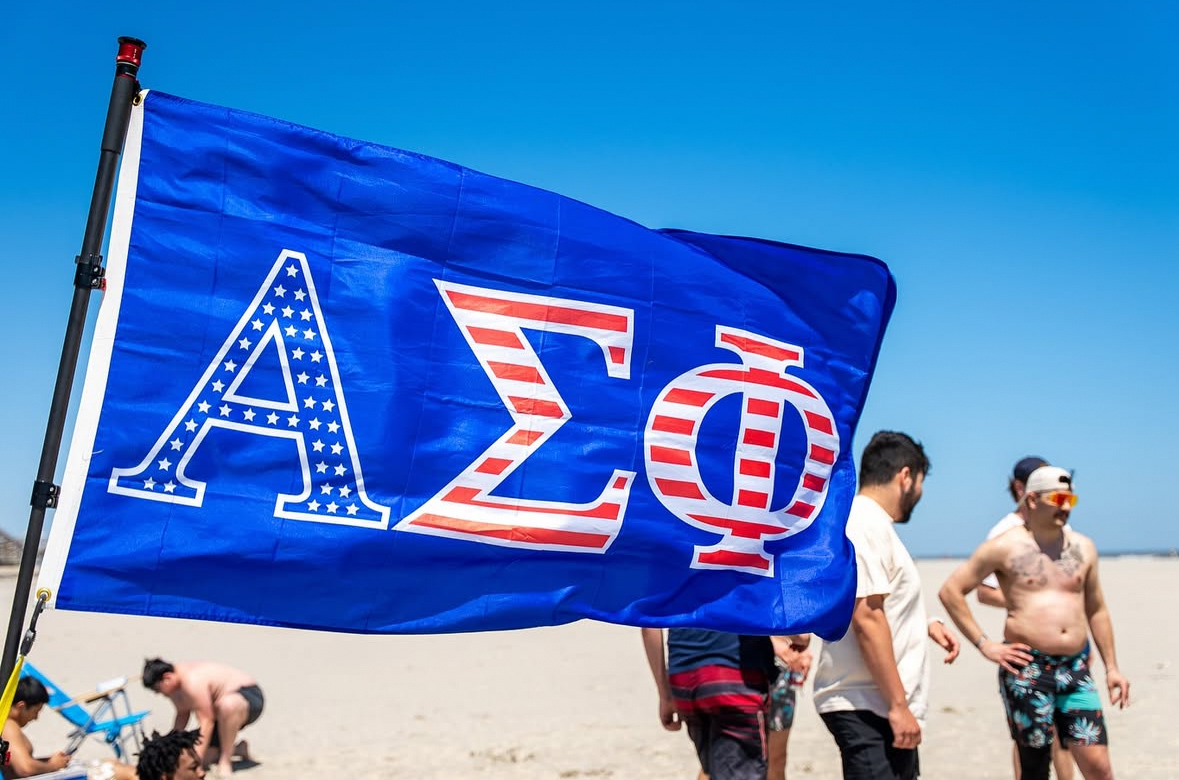 Happy National Flag Day! 🇺🇸🇺🇸

Today, let’s reflect on the values that bind us as brothers.

#AlphaSig #TBTM