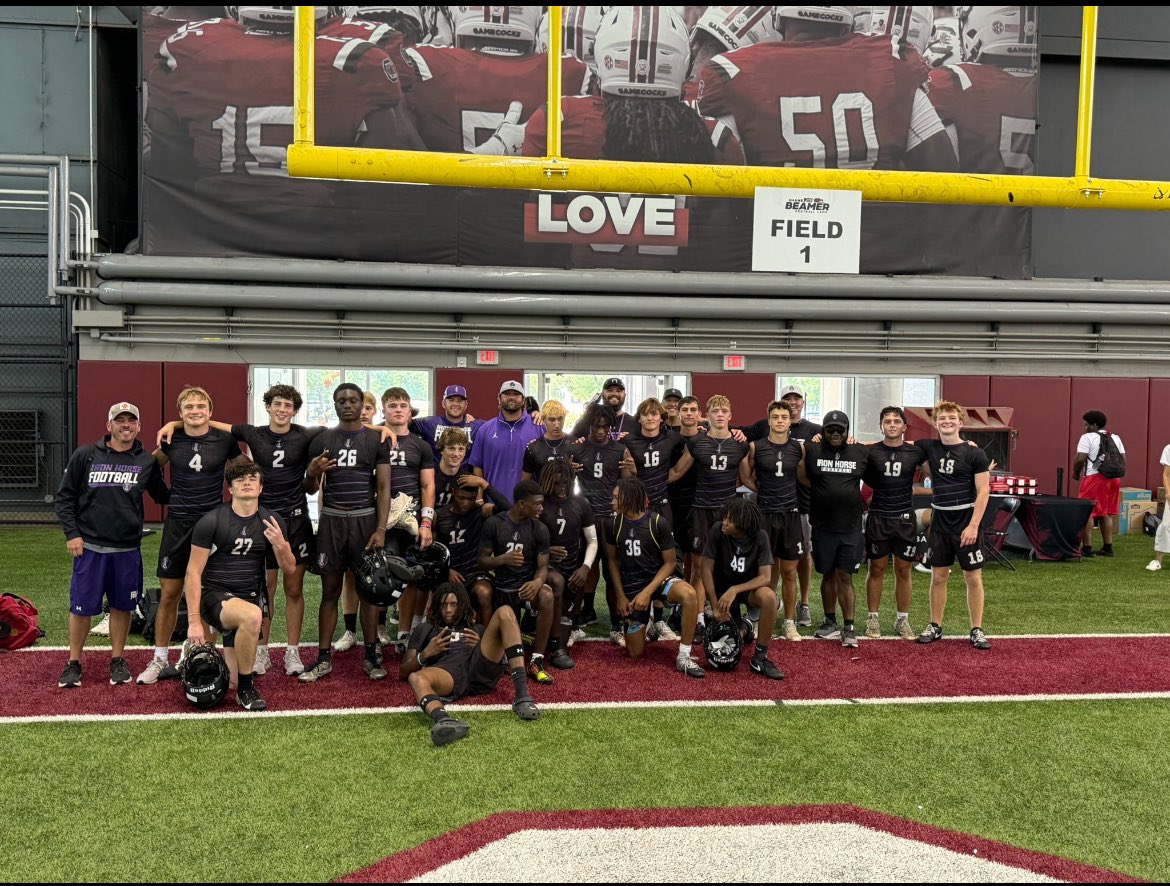HayesGoddard2's tweet photo. A lot of fun @GamecockFB 7on7, had a great time competing and getting reps against good competition. Excited for what’s in store with this crew. @coachbendig @Coach_Garrick @David_Moore5 https://t.co/U01HxU0ZK8