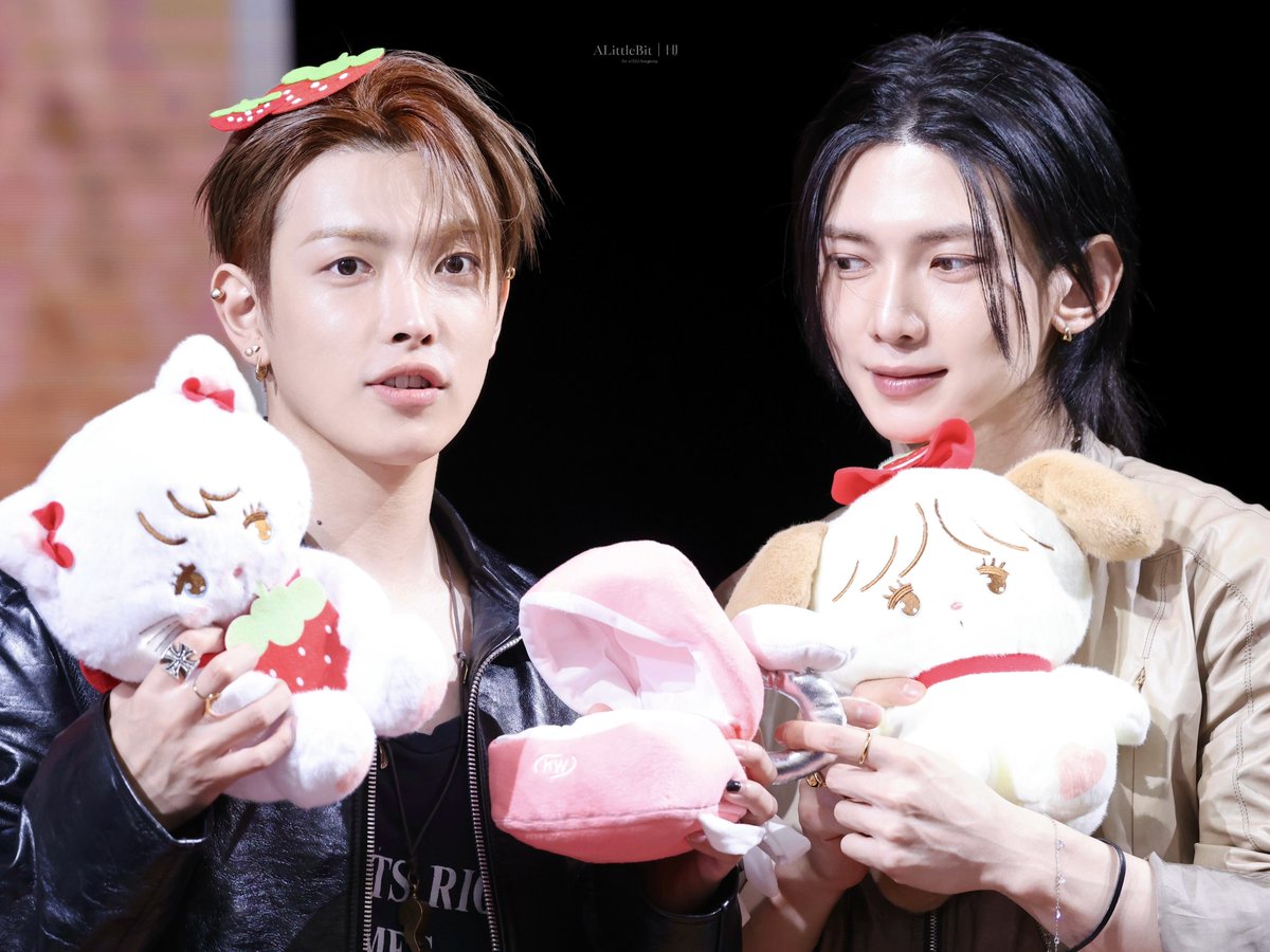 250614

우리 여상 생일 축하해🫶

#ATEEZ #HONGJOONG #에이티즈 #홍중 #YEOSANG #여상