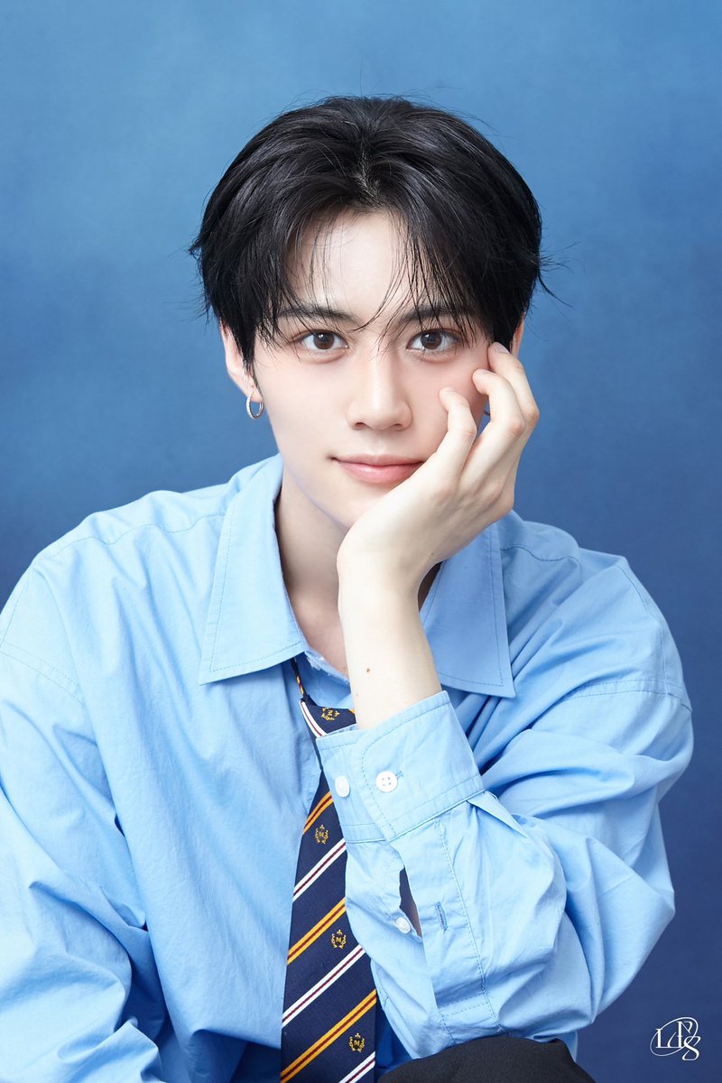 루네이트 데뷔 2주년 추카해 🩵
이안아 데뷔 2주년 추카해 많이 사랑해 🩵

#LUN8_2nd_Anniversary
#AlwaysLunarWith_LUN8_2주년축하해