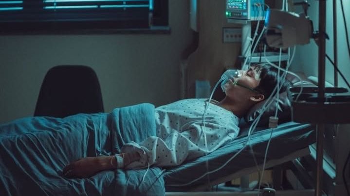 #whc #shse short socmed au: dreams ᝰ.ᐟ

where suho wakes up from his coma, unable to contact sieun. so, he resorted to stalking sieun’s twitter account and learned what kind of life sieun had lived without him. good grades, new sets of friends, suggesting a happy life. but…