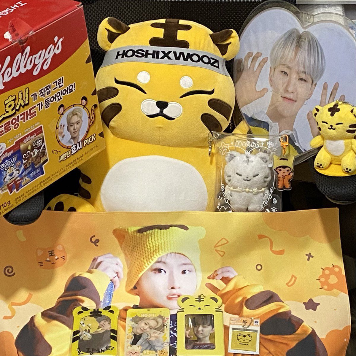 jhtmart's tweet photo. ᯓ★ hoshi birthday giveaway .ᐟ˙⋆✶ 

⟡ 6 winners will receive photocards of their choice worth up to ₱150.00 
⟡ 1 winner of a sealed album (winner’s choice)
⟡ 5 winners of ₱96.00 gcash/maya 

(note: lsf & pf for the album & photocard to be shouldered by me)

mechanics:
— just like & rt this; 
if the winner also shows they’re streaming 'thunder'and 'damage', they’ll get an extra prize (i'll verify each account. streaming proof must be posted prior to this tweet)💛

ends: until 6/15/2025; 10:10 pm 

BURN INTO HOSHI BABY BIRTHDAY
#호시의_후반전도_함께할게
#My5tarHoshiDay
@pledis_17