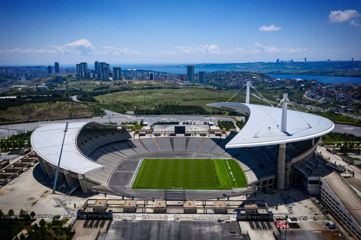 TeamGabs_'s tweet photo. RUMOR: Gabs estará passando com a The Misstress of Vertigo World Tour durante os meses de junho e julho em Istambul e Abu Dhabi e esses seriam os locais escolhidos:

- Istambul, Atatürk Olympic Stadium
- Abu Dhabi, Zayed Sports City Stadium https://t.co/fGItwPEqW0