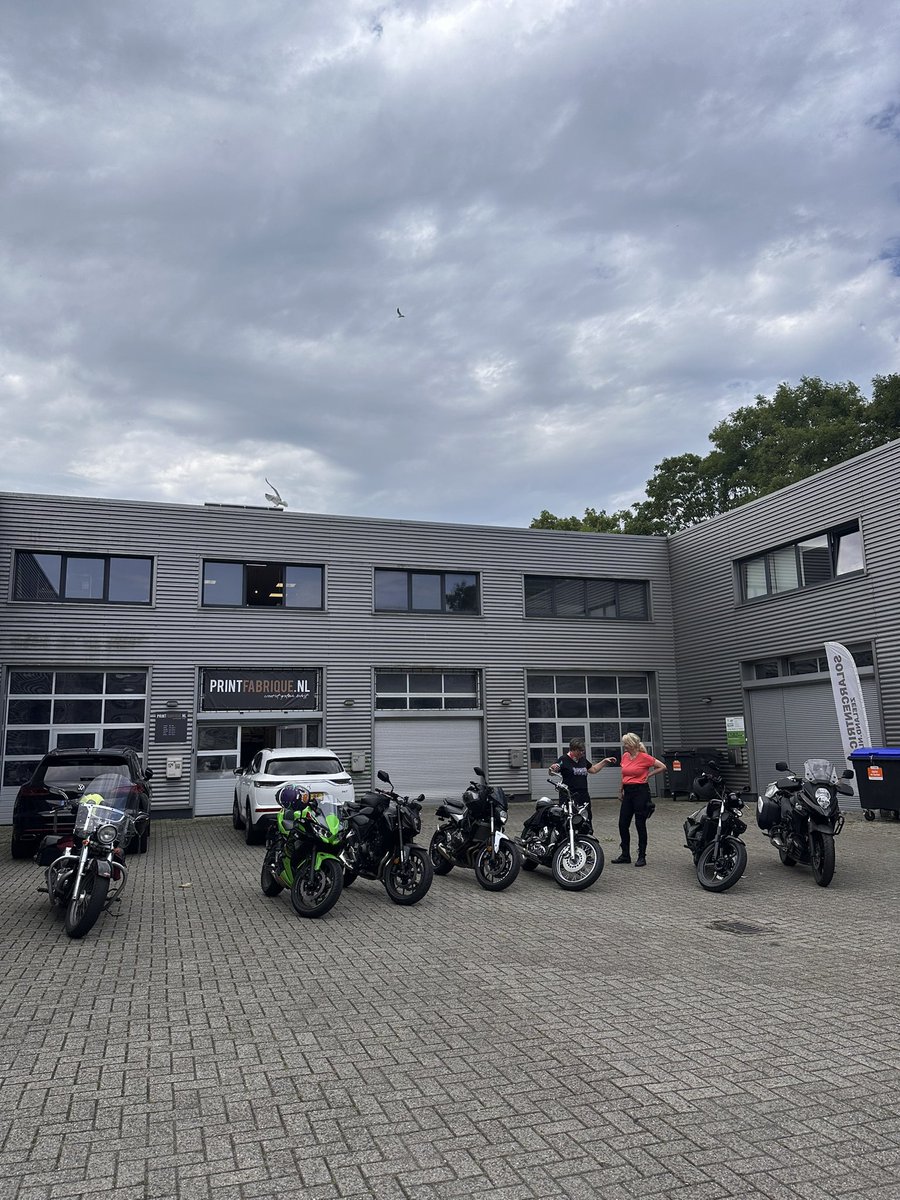 RuthRides's tweet photo. Lovely ride out with @MotormeidenTv ! https://t.co/phKWr2kWdR